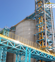 三托輥皮帶輸送機的結構相對簡單，維護保養(yǎng)相對容易，成本較低